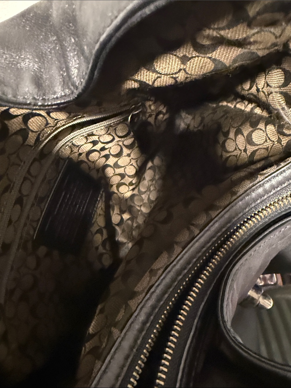 Coach Black Studded Shoulder Bag with Turn-Lock - Picture 6 of 7